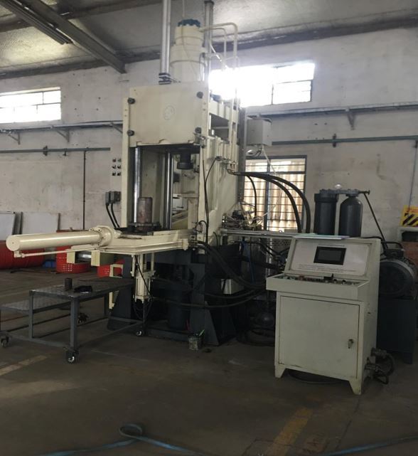 Laatste bedrijfsblogs Hoe een rotor-gegooidmachine te kiezen