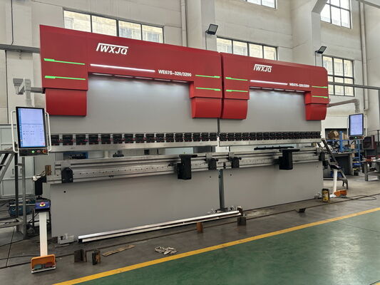 kopen Tandempressbrem met keeldiepte 200 mm tot 1600 mm Maximale snelheid 70 M/min tot 180 M/min en Back Gauge Range 500 tot 1000 mm online manufacture