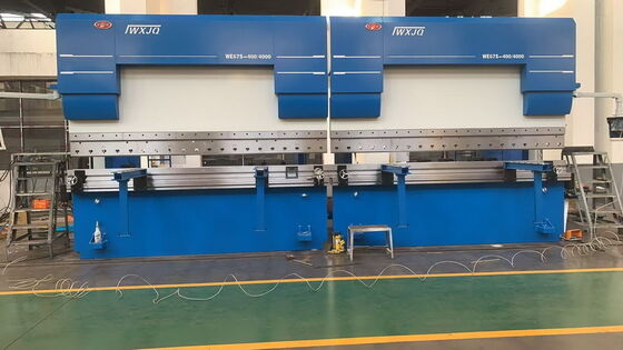 kopen CNC Tandem Press Brake met 800 mm tot 1200 mm Tafelhoogte 500-1000 mm Achterafschaalbereik en 200 mm tot 1600 mm keeldiepte online manufacture