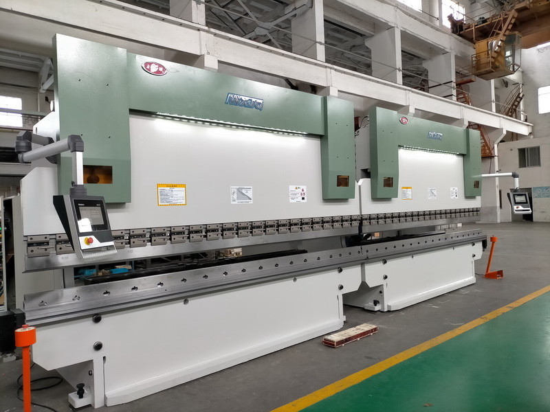 4000m lang CNC Tandem Press Brake Machine Tool Single V Bottom Die Bend 5mm Plaat