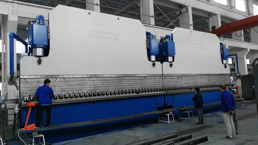 Automatische 1300T CNC Tandem Hydraulische persrem 415V/50Hz Buiglengte 20 meter