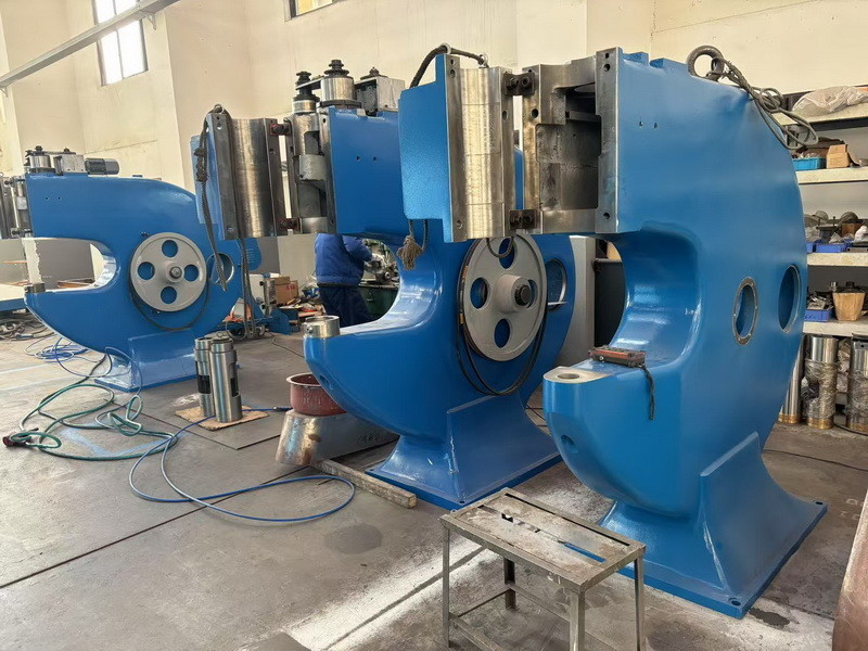 Kraftformer Machine MC665 Hammer 6mm Aluminiumplaat & 2mm roestvrij staal