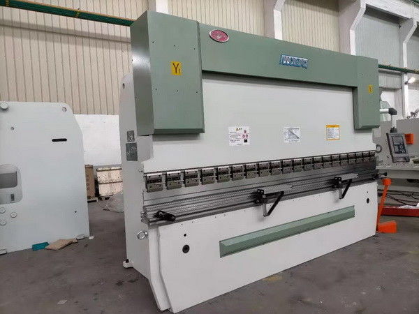 125T Force CNC Hydraulische persrem WE67K125/3200 Voor metaalfabricage