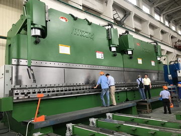 Hydraulisch type 350 mm Takt CNC Tandem Press Brake 16m Lengte Buigproducten